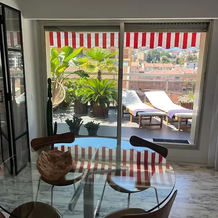 Апартаменты Splendide Penthouse Au Coeur De Ницца