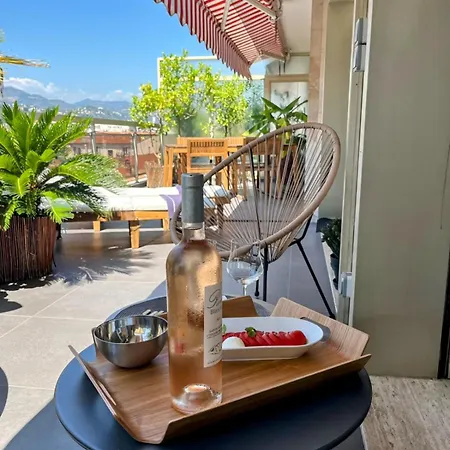 Апартаменты Splendide Penthouse Au Coeur De